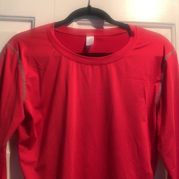 NWOT red long sleeved shirt - Picture 4 of 6